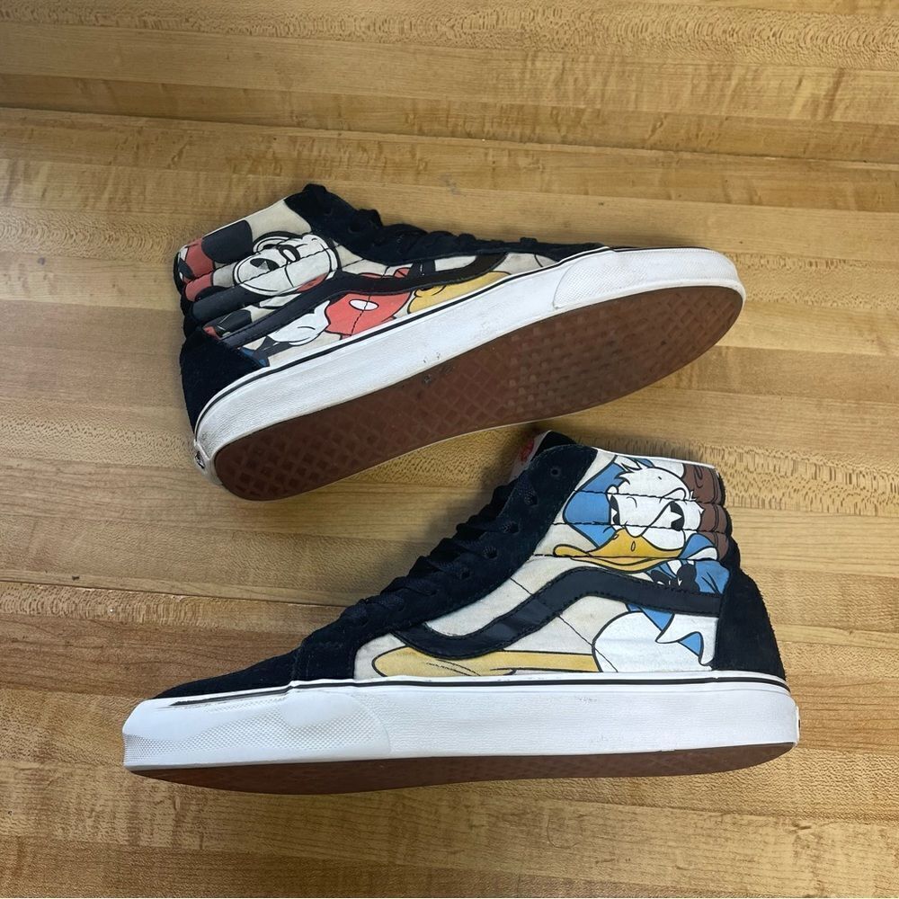 Vans X Disney SK8-Hi, Mickey and Friends, Women’s Size 10.5 Men’s 9.